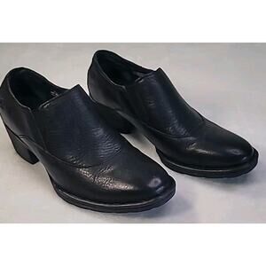 Born Crown Black Pebbled Leather Ankle Booties Women’s 6.5 Slip-On Block Heel